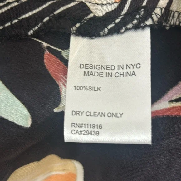 NWT Yumi Kim Kennedy 100% Silk Black Floral Bay Breeze Wrap Mini Dress - Small - Picture 13 of 16